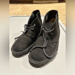 Clark’s originals women’s black leather suede ankle boot size 7.5 EUC